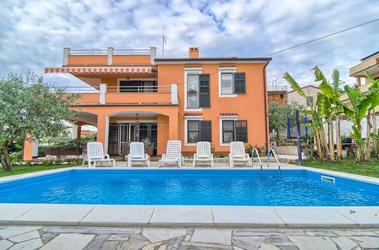 Apartments Mandic Pula Exterior photo